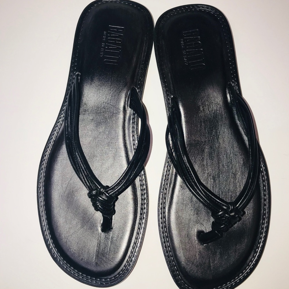 BAGATTO ITALY BLACK LEATHER THONG STRAP SANDAL - Picture 2 of 5